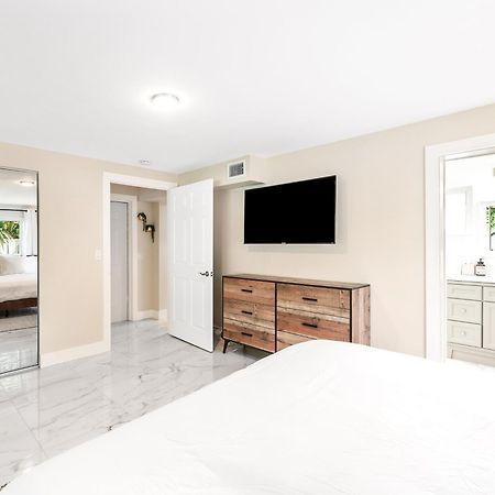Modern Bungalow Near Wilton Drive I Pool Table Fort Lauderdale Exteriör bild